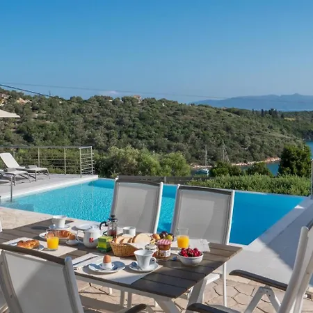 Βίλα Akoni Κατομέρι